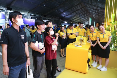 Khai mạc lễ hội Không tiền mặt 2024 - Ảnh 8. Khai mạc lễ hội Không tiền mặt 2024 - Ảnh 8.