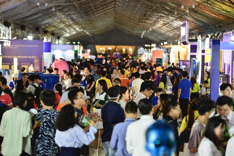 Khai mạc lễ hội Không tiền mặt 2024 - Ảnh 9. Khai mạc lễ hội Không tiền mặt 2024 - Ảnh 9.
