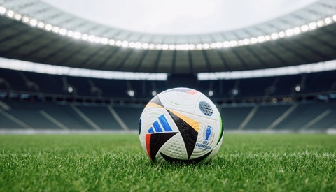 UEFA thông báo thay đổi lớn trong công nghệ VAR tại EURO 2024- Ảnh 1. UEFA thông báo thay đổi lớn trong công nghệ VAR tại EURO 2024- Ảnh 1.