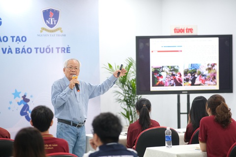 Báo Tuổi Trẻ đào tạo một số học phần đại học khối ngành truyền thông tại tòa soạn- Ảnh 6. Nhà báo Nguyễn Công Thành, nguyên trưởng phòng ảnh, báo Tuổi Trẻ, giảng dạy môn Tổ chức ảnh trên các phương tiện truyền thông - Ảnh: NGỌC PHƯỢNG