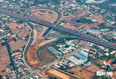 Toàn cảnh 5 nút giao cao tốc Bến Lức - Long Thành kết nối các trục chính vào TP.HCM- Ảnh 2. Mỹ Yên là một trong 5 nút giao kết nối cao tốc Bến Lức - Long Thành với các đường trục chính. Cụ thể, nút giao này sẽ kết nối với vành đai 3 TP.HCM và cao tốc TP.HCM - Trung Lương - Ảnh: CHÂU TUẤN