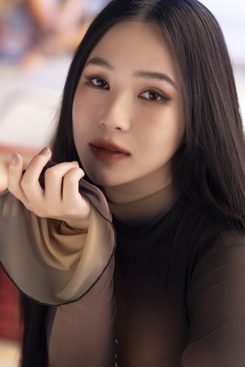 Hương Tràm ra nhạc, khán giả chê nghe chán, bảo trả lại thời Em gái mưa- Ảnh 1. Ca sĩ Hương Tràm