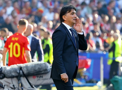 HLV Croatia xin lỗi vì ngày ra quân thảm họa tại Euro 2024- Ảnh 1. HLV Zlatko Dalic nhận lỗi với người hâm mộ Croatia sau trận thua trước Tây Ban Nha - Ảnh: REUTERS