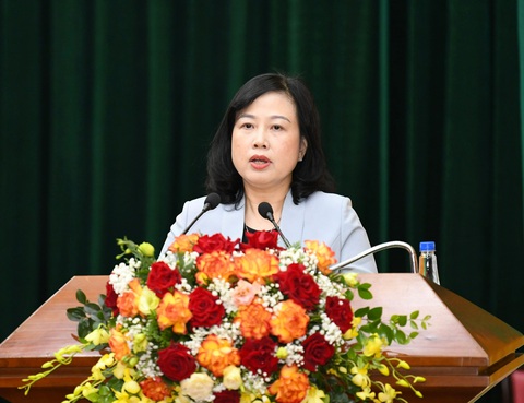 Bộ trưởng Bộ Y tế thông tin về tiến độ xây dựng Bệnh viện Bạch Mai và Việt Đức cơ sở 2 tại tỉnh Hà Nam chiều 17-6 - Ảnh: T.C Bộ trưởng Bộ Y tế thông tin về tiến độ xây dựng Bệnh viện Bạch Mai và Việt Đức cơ sở 2 tại tỉnh Hà Nam chiều 17-6 - Ảnh: G.H
