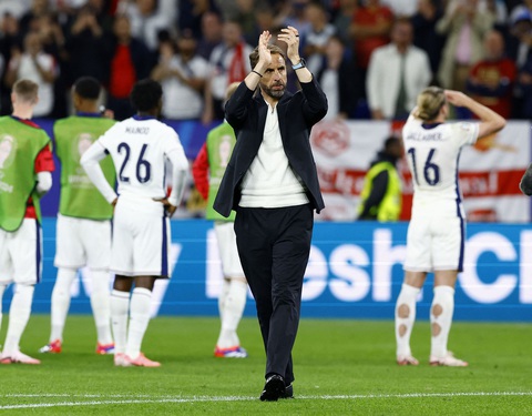 Ông Erik Ten Hag không đánh giá cao cách HLV Gareth Southgate áp dụng chiến thuật cho đội tuyển Anh ở hiệp 2 trận đấu với Serbia - Ảnh: REUTERS Ông Erik Ten Hag không đánh giá cao cách HLV Gareth Southgate áp dụng chiến thuật cho đội tuyển Anh ở hiệp 2 trận đấu với Serbia - Ảnh: REUTERS