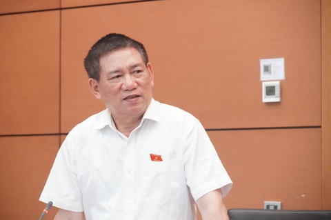 Đại biểu Quốc hội: Hai con tôi mỗi ngày mua 7-10 gói hàng, giao dịch qua biên giới vô cùng lớn- Ảnh 1. Bộ trưởng Bộ Tài chính Hồ Đức Phớc - Ảnh: NGỌC AN