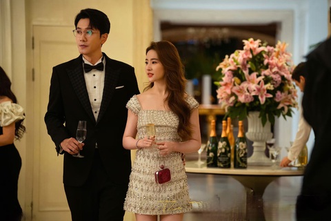 Lưu Diệc Phi: Thần tiên tỷ tỷ gây tranh cãi của showbiz Hoa ngữ- Ảnh 1. Lưu Diệc Phi khoe nhan sắc xinh đẹp trong Câu chuyện Hoa Hồng - Ảnh: Sina