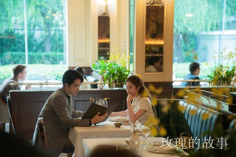 Lưu Diệc Phi (Hoàng Diệc Mai) và tình đầu Trang Quốc Đống (Bành Quán Anh) Lưu Diệc Phi (Hoàng Diệc Mai) và tình đầu Trang Quốc Đống (Bành Quán Anh)