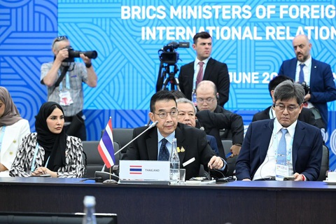 Tham vọng gia nhập BRICS của Thái Lan- Ảnh 1. Ngoại trưởng Thái Lan Maris Sangiampongsa tham gia “Đối thoại BRICS với các nước đang phát triển” vào hôm 11-6 - Ảnh: BỘ NGOẠI GIAO THÁI LAN