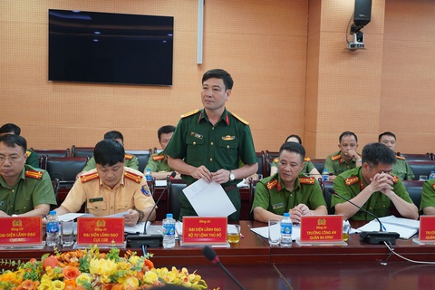 Đảm bảo tuyệt đối an ninh, an toàn cho đoàn Tổng thống Nga Putin thăm Việt Nam- Ảnh 2. Đại diện Bộ Tư lệnh thủ đô phát biểu tại hội nghị - Ảnh: Công an cung cấp