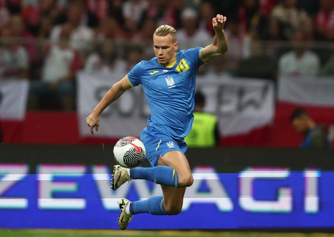 Top 10 cầu thủ chạy nhanh nhất Euro 2024, Mbappe không có tên- Ảnh 10. Mykhailo Mudryk (Ukraine) đạt tốc độ 36,63km/h. Anh sinh năm 2001, cao 1,75m và đang là tiền đạo trái tại Chelsea (Premier League, Anh) - Ảnh: REUTERS