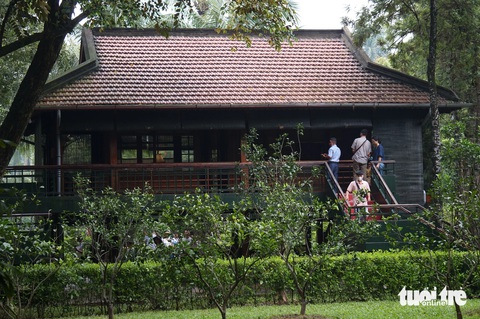 Nhà sàn Bác Hồ trong Khu Di tích Chủ tịch Hồ Chí Minh tại Phủ Chủ tịch - Ảnh: T.ĐIỂU Nhà sàn Bác Hồ trong Khu di tích Chủ tịch Hồ Chí Minh tại Phủ Chủ tịch - Ảnh: T.ĐIỂU