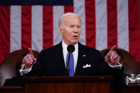 Ông Biden sẽ bảo vệ người nhập cư bất hợp pháp kết hôn với công dân Mỹ- Ảnh 1. Tổng thống Mỹ Joe Biden phát biểu tại Điện Capitol, thủ đô Washington, ngày 7-3-2024 - Ảnh: EPA