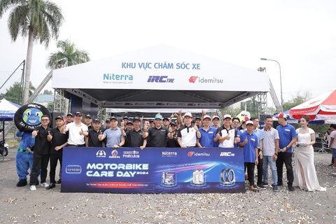 Ngày hội chăm sóc xe máy tại TP Biên Hòa- Ảnh 1. Đội ngũ kỹ thuật và chuyên gia các hãng Nhật tham gia Ngày hội Chăm sóc xe máy 2024 tại Biên Hòa