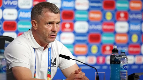 HLV Ukraine 'sốc' vì để thua Romania đến 0-3- Ảnh 1. HLV Serhiy Rebrov không ngờ Ukraine thua thảm Romania - Ảnh: GETTY