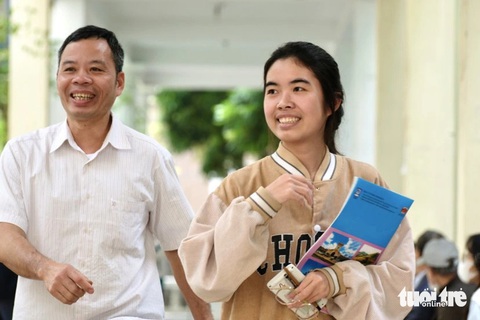Thêm nhiều trường đại học công bố điểm chuẩn xét học bạ gần tuyệt đối- Ảnh 1. Thí sinh tham dự kỳ thi đánh giá năng lực của Đại học Quốc gia Hà Nội - Ảnh: NGUYÊN BẢO