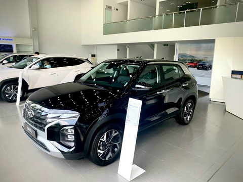 Hyundai Creta cao cấp đang có giá tốt ở đại lý, song người mua phải 