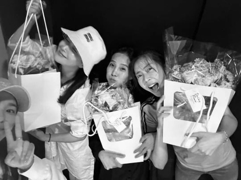 Song Hye Kyo, Kim Hee Sun và Song Yoon Ah hội ngộ, tiết lộ về tính cách của nhau- Ảnh 1. Song Hye Kyo, Kim Hee Sun và Song Yoon Ah hội ngộ, tiết lộ về tính cách của nhau- Ảnh 1.