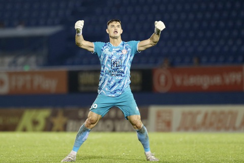 Thủ môn Patrik Lê Giang thể hiện phong độ ấn tượng trong màu áo CLB TP.HCM ở V-League 2023 - 2024 - Ảnh: HOÀNG TÙNG Thủ môn Patrik Lê Giang thể hiện phong độ ấn tượng trong màu áo CLB TP.HCM ở V-League 2023 - 2024 - Ảnh: HOÀNG TÙNG