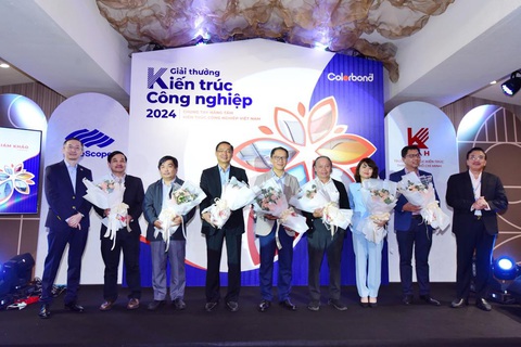 Tìm kiếm chủ nhân giải thưởng Kiến trúc Công nghiệp 2024- Ảnh 2. Hội đồng đánh giá Giải thưởng Kiến trúc Công nghiệp Việt Nam 2024