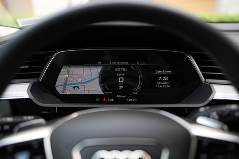 Audi Q8 e-tron ra mắt Việt Nam, giá từ 3,8 tỉ đồng, tặng thêm cả sạc- Ảnh 8. Không gian lái được gọi là