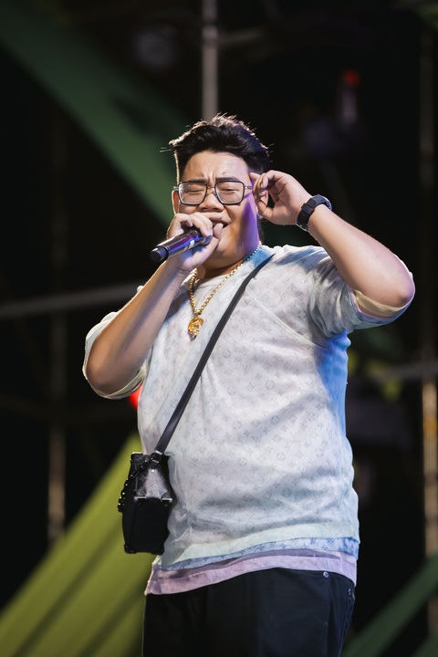 Winno-nam rapper đến từ Đà Nẵng, sở hữu chất giọng khàn đặc trưng cùng với cách sử dụng flow, lyrics ấn tượng. Winno - nam rapper đến từ Đà Nẵng - sở hữu chất giọng khàn đặc trưng cùng với cách sử dụng flow, lyrics ấn tượng.