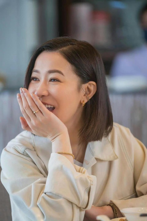 Xa Thi Mạn tiết lộ chiêu trò ăn gian khi quay phim, không thích được hỏi bao giờ kết hôn- Ảnh 4. Xa Thi Mạn tiết lộ chiêu trò ăn gian khi quay phim, không thích được hỏi bao giờ kết hôn- Ảnh 4.