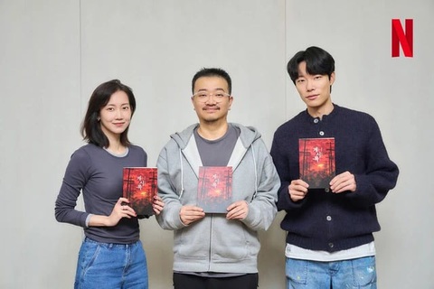 Từ trái sang: diễn viên Shin Hyun-been, đạo diễn Yeon Sang-ho và tài tử Ryu Jun-yeol Từ trái qua: diễn viên Shin Hyun Been, đạo diễn Yeon Sang Ho và diễn viên Ryu Jun Yeol - Ảnh: Netfilx
