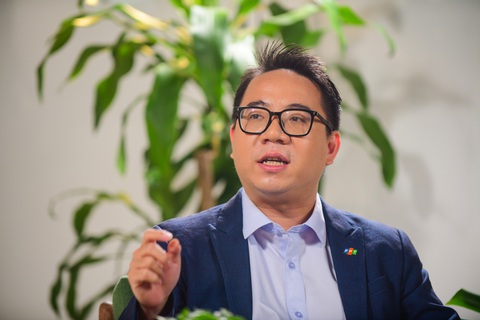Đi cùng thương hiệu: Khi nhân sự ‘làm bạn’ với AI- Ảnh 4. CMO Võ Đặng Phát khẳng định con người sẽ không bị AI thay thế - Ảnh: QUANG ĐỊNH