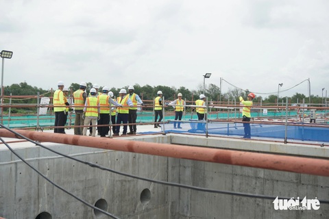 Nhà máy xử lý nước thải lớn nhất Đông Nam Á thành hình- Ảnh 1. Liên danh nhà thầu đang huy động đội ngũ chuyên gia giỏi nhất đến Việt Nam để ưu tiên cho dự án quan trọng này, cũng như lựa chọn các nhà thầu phụ tại Việt Nam có năng lực để tham gia thi công - Ảnh: ĐỨC PHÚ