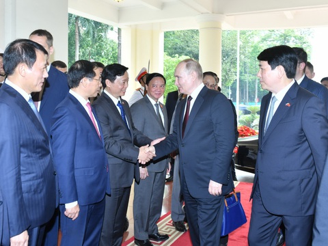 Tổng thống Liên bang Nga Vladimir Putin trước khi vào hội đàm - Ảnh: DUY LINH Tổng thống Liên bang Nga Vladimir Putin trước khi vào hội đàm - Ảnh: DUY LINH