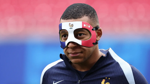 Lý do Mbappe không được đeo mặt nạ cờ Pháp đá Euro 2024- Ảnh 1. Kylian Mbappe khó có thể mang mặt nạ cờ Pháp thi đấu tại Euro 2024