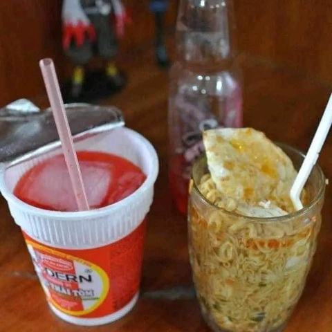 Ảnh vui 21-6: Lời cảnh báo dễ thương- Ảnh 3. Bình mới rượu cũ.