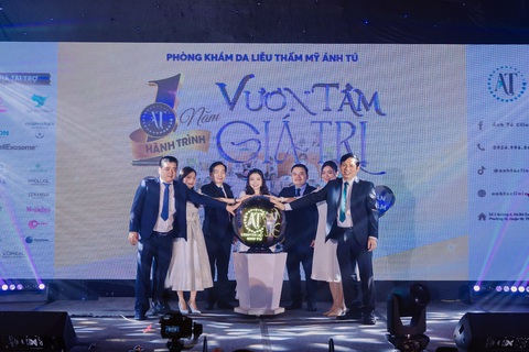 Phòng khám da liễu Ánh Tú mừng một năm thành lập- Ảnh 2. Phòng khám da liễu Ánh Tú mừng một năm thành lập- Ảnh 2.