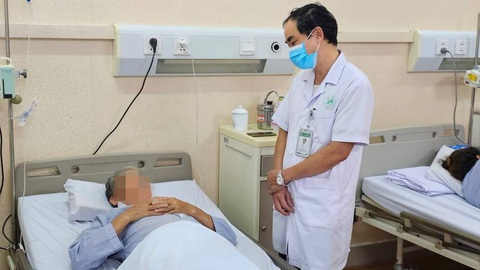 Cụ ông nhập viện vì suy thận cấp do mất nước - Ảnh: Bệnh viện cung cấp Cụ ông nhập viện vì suy thận cấp do mất nước - Ảnh: Bệnh viện cung cấp