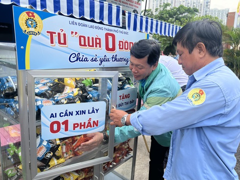 Thủ Đức có điểm dừng chân cho xe ôm truyền thống và công nghệ- Ảnh 2. Tủ