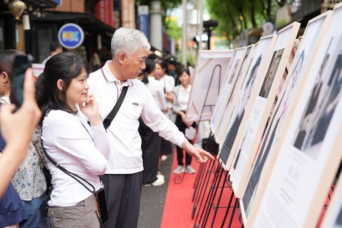 Nụ cười trở lại trên môi bệnh nhân bạch biến- Ảnh 9. Nụ cười trở lại trên môi bệnh nhân bạch biến- Ảnh 9.