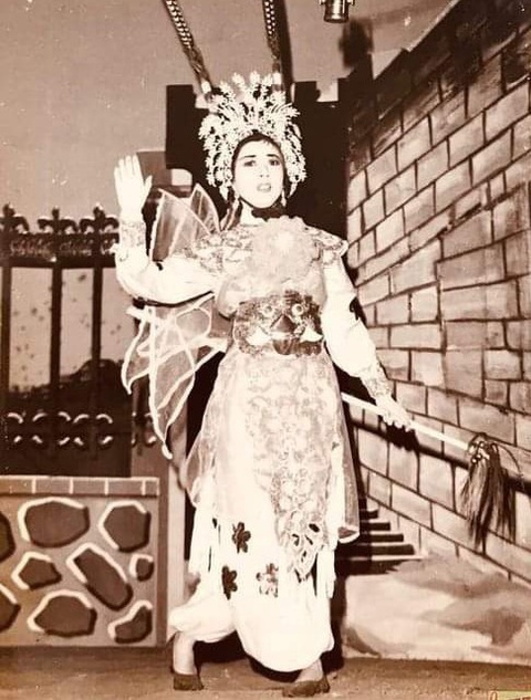 Nghệ sĩ Thanh Nga thể hiện vai Lưu Kim Đính trong tuồng Giấc mộng đêm xuân - Ảnh: Facebook Nữ hoàng sân khấu Thanh Nga Nghệ sĩ Thanh Nga thể hiện vai Lưu Kim Đính trong tuồng Giấc mộng đêm xuân - Ảnh: Facebook Nữ hoàng sân khấu Thanh Nga