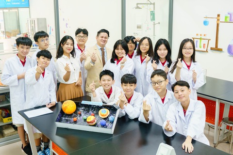 19h tối nay 22-6: Royal School lên sóng Khám phá trường học- Ảnh 5. Tại Royal School, học sinh được học nhiều môn học hấp dẫn, thực tiễn