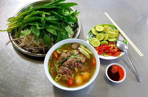 Phở Lệ - một trong 8 cơ sở có tên trong hạng mục Phở Lệ - 1 trong 8 cơ sở có tên trong hạng mục Bib Gourmand - Ảnh: FBNH