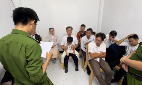 Công an triệt xóa điểm sinh hoạt hội thánh Đức Chúa trời mẹ, tuyên truyền năm nào cũng là tận thế- Ảnh 1. Công an phát hiện điểm nhóm sinh hoạt 'hội thánh Đức Chúa trời mẹ' ở huyện Duy Xuyên - Ảnh: TRANG PHƯƠNG