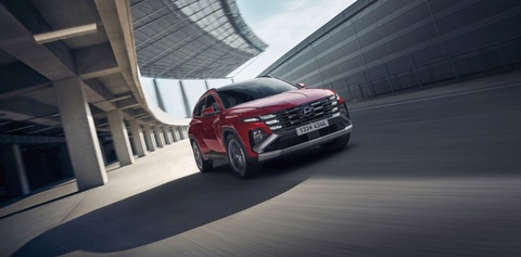 SUV và hybrid của Hàn Quốc đắt khách, hứa hẹn doanh thu kỷ lục- Ảnh 1. Mẫu xe hybrid Tucson của Hyundai - Ảnh: Hyundai