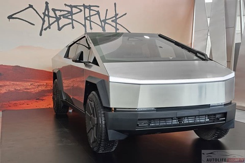 Tesla Cybertruck chính thức cập bến Đông Nam Á, chờ ngày về Việt Nam- Ảnh 2. Thiết kế Cybertruck nhìn đâu cũng không ra đường cong - phong cách có một không hai trên thị trường - Ảnh: Autolifethailand