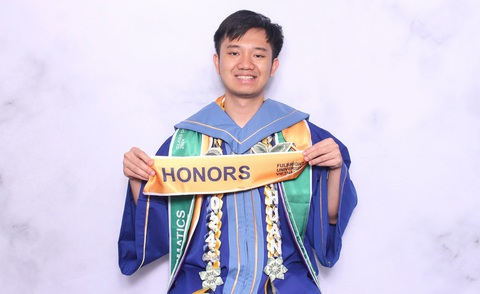 Đoàn Thuận trong buổi lễ tốt nghiệp vào tháng 6-2024 - Ảnh: NVCC Đoàn Thuận trong buổi lễ tốt nghiệp vào tháng 6-2024 - Ảnh: NVCC
