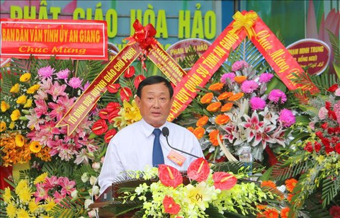 Chủ tịch Uỷ Ban Mặt trận Tổ quốc Việt Nam tỉnh An Giang Nguyễn Tiếc Hùng phát biểu chúc mừng. Ảnh: Công Mạo-TTXVN Chủ tịch Ủy ban Mặt trận Tổ quốc Việt Nam tỉnh An Giang Nguyễn Tiếc Hùng phát biểu chúc mừng - Ảnh: TTXVN