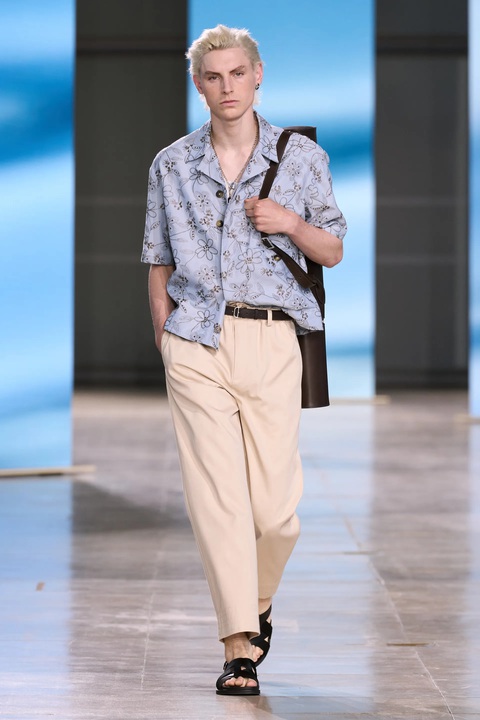 Loạt 'sao xịn' xuất hiện tại show diễn Hermès Hè 2025- Ảnh 8. Loạt 'sao xịn' xuất hiện tại show diễn Hermès Hè 2025- Ảnh 8.