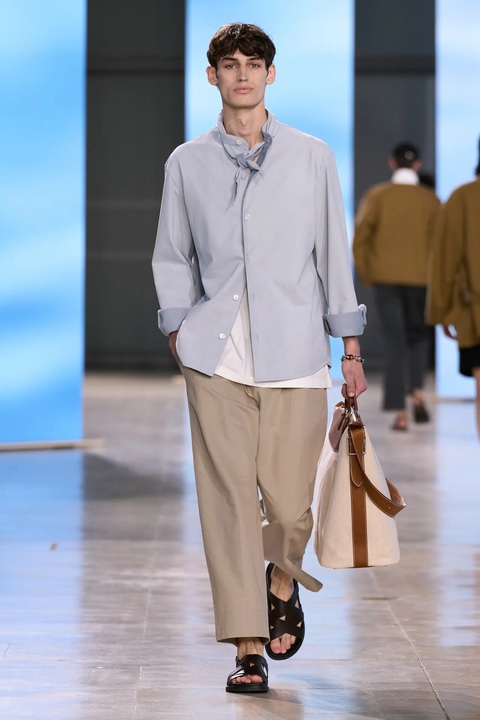 Loạt 'sao xịn' xuất hiện tại show diễn Hermès Hè 2025- Ảnh 5. Loạt 'sao xịn' xuất hiện tại show diễn Hermès Hè 2025- Ảnh 5.