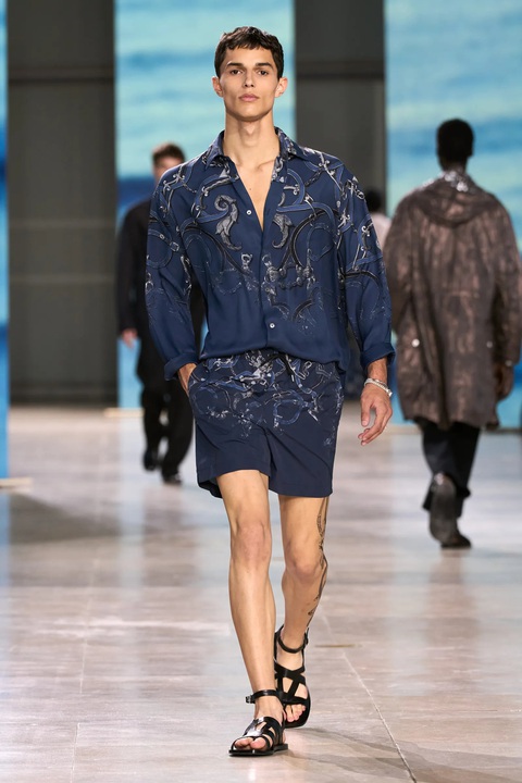 Loạt 'sao xịn' xuất hiện tại show diễn Hermès Hè 2025- Ảnh 7. Loạt 'sao xịn' xuất hiện tại show diễn Hermès Hè 2025- Ảnh 7.
