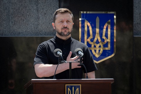 Tổng thống Volodymyr Zelensky nói việc gia nhập Liên minh châu Âu là giấc mơ Ukraine ấp ủ từ lâu - Ảnh: REUTERS Tổng thống Volodymyr Zelensky nói việc gia nhập Liên minh châu Âu là giấc mơ Ukraine ấp ủ từ lâu - Ảnh: REUTERS