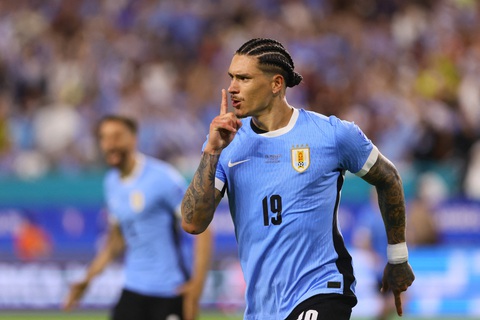 Chủ nhà Mỹ và Uruguay ra quân thắng lợi ở Copa America 2024- Ảnh 1. Darwin Nunez bỏ lỡ nhiều cơ hội, nhưng đã ghi được một bàn thắng đẹp mắt giúp Uruguay giành chiến thắng - Ảnh: Reuters
